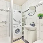 Lägenhet Rosalia -zentrumsnahe Mit Balkon & Parkplatz, Ideal Fuer Familien & Geschaeftsreisende