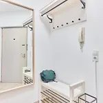 Rosalia -zentrumsnahe Mit Balkon & Parkplatz, Ideal Fuer Familien & Geschaeftsreisende