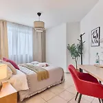 Lägenhet Rosalia -zentrumsnahe Mit Balkon & Parkplatz, Ideal Fuer Familien & Geschaeftsreisende