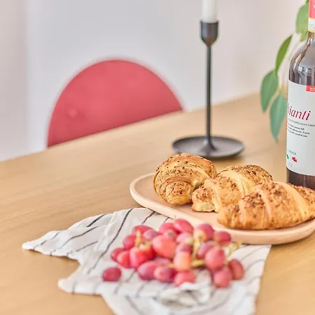 Rosalia -Zentrumsnahe Wohnung Mit Balkon & Parkplatz, Ideal Fuer Familien & Geschaeftsreisende Apartamento Kaiserslautern