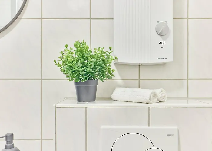 Rosalia -Zentrumsnahe Wohnung Mit Balkon & Parkplatz, Ideal Fuer Familien & Geschaeftsreisende * Kaiserslautern