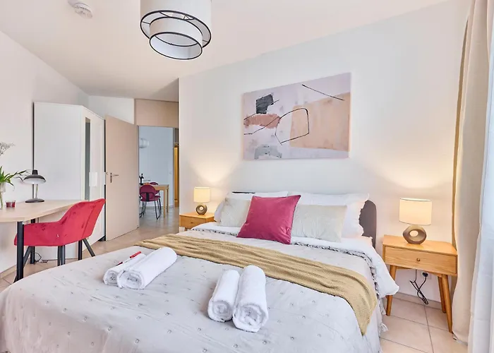 Apartamento Rosalia -Zentrumsnahe Wohnung Mit Balkon & Parkplatz, Ideal Fuer Familien & Geschaeftsreisende *