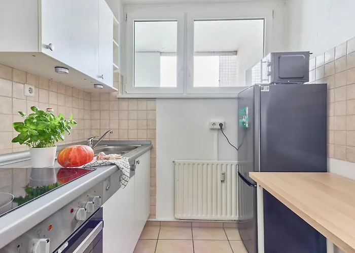 Rosalia -Zentrumsnahe Wohnung Mit Balkon & Parkplatz, Ideal Fuer Familien & Geschaeftsreisende Kaiserslautern
