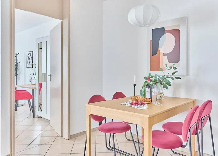 Rosalia -Zentrumsnahe Wohnung Mit Balkon & Parkplatz, Ideal Fuer Familien & Geschaeftsreisende شقة